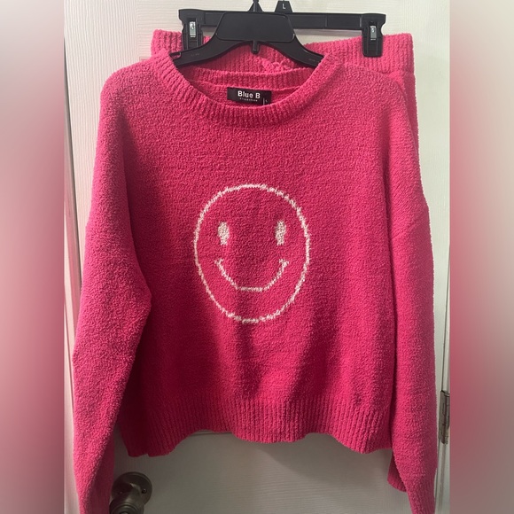 💖NWT Soft Smiley Pajama Short Set - Picture 4 of 7